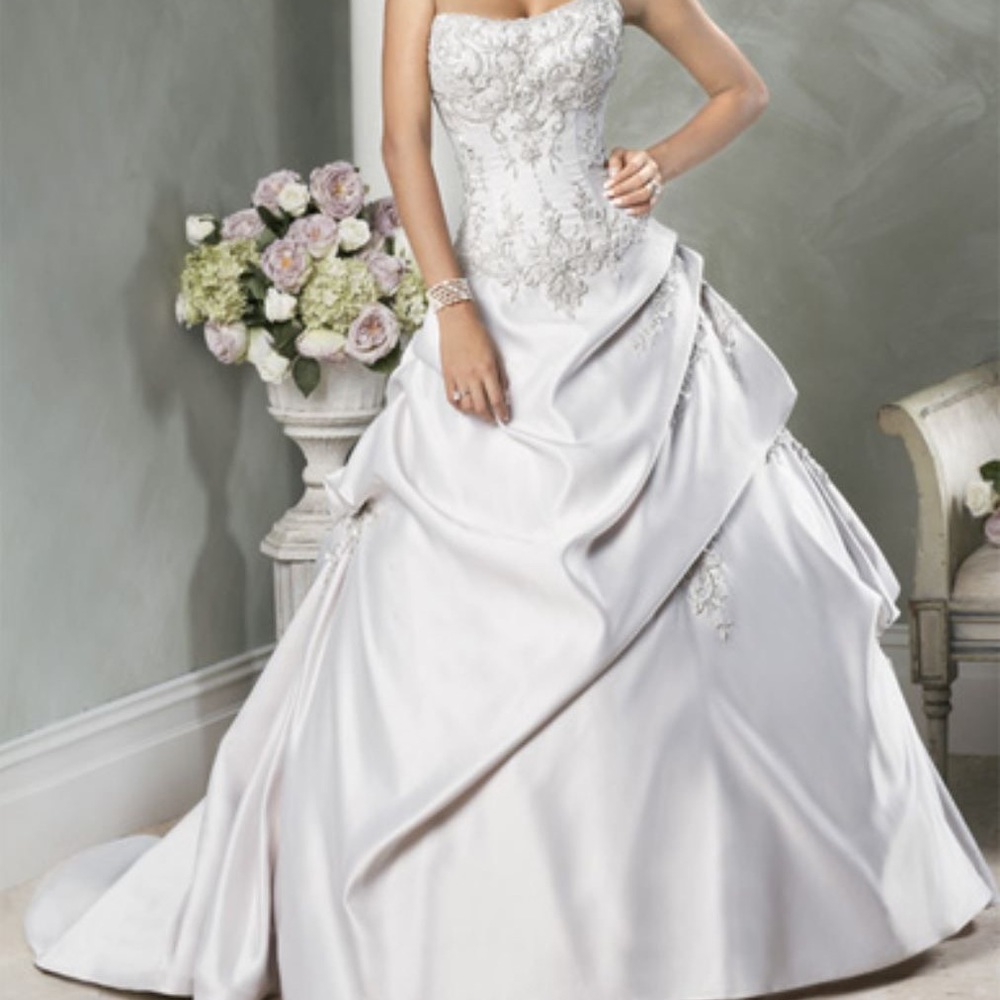 Maggie Sottero White Wedding Dress